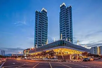 Ξενοδοχείο με διαμερίσματα Maritime Luxury Suites Τζωρτζ Τάουν